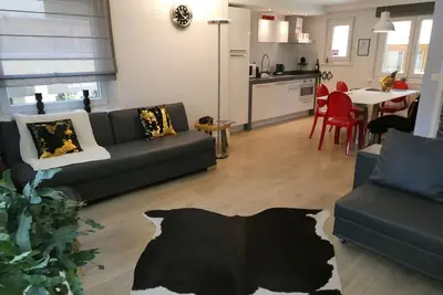 Image de Appartement rénové haut de gamme pour un maximum de 8 personnes, dans le centre