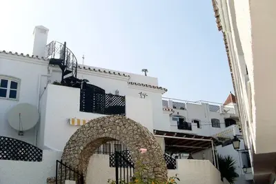 Image de Appartement d'une chambre sur le complexe Verano Azul à 15 minutes à pied du centre-ville