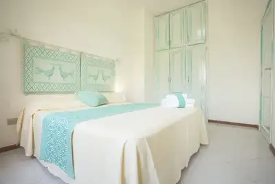 Image de Mer Villa entourée d'un beau jardin