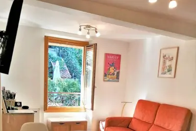 Image de Historic center, at the foot of the castle, quiet, private parking, class 3***