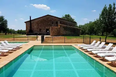 Image de Maison rurale à Gérone. 8 chambres, piscine privée