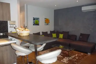 Image de Superbe appartement de la rue Notre-Dame, en plein cœur de Cannes