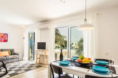 Belle lumineux et aéré appartement de 2 chambres à quelques pas de la ville Plage