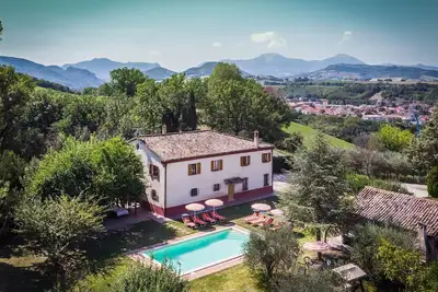 Image de Villa dei Sapori avec piscine dans les collines des Marches, Ă 45 minutes de la cĂ´te Adriatique