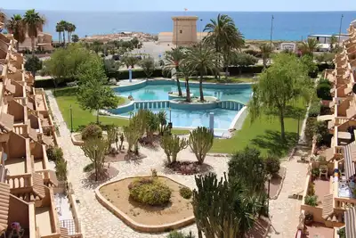 Image de Appartement de luxe près du port, boulevard, plage de sable