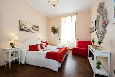 Image de Appartement élégant et confortable à seulement 100 mètres de San Pietro