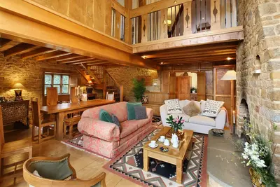 Image de Luxe superbement conçu et décloisonné près de Great Tew