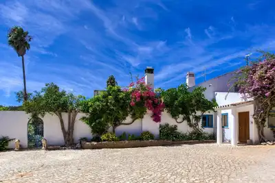 Image de Boutique Ferme avec très grande piscine privée