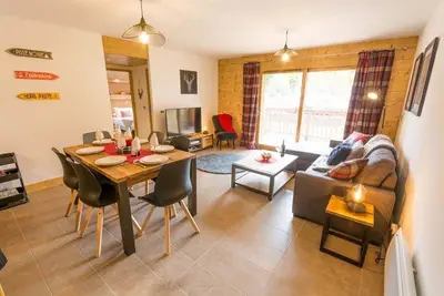 Luxueux appartement, 2 chambres situé au centre, piscine et centre de bien-être