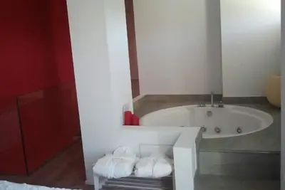 Image de Maison avec jacuzzi pour deux personnes dans la Ribera de Duero