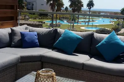 Image de Appartement neuf avec des vues spectaculaires dans une urbanisation privée avec piscine