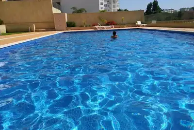 Image de Luxueux condominium avec piscine privée, centre-ville de Lagos