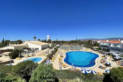 Image de Cet endroit orthographie H-O-L-I-D-A-Y. Une véritable oasis pour se détendre et se ressourcer