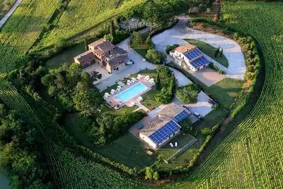 Résidence idéale pour groupes entre Ombrie et Toscane avec piscine privée à Salat