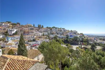 Image de Belle maison de ville de 3 chambres avec piscine privée à Exclusive La Heredia