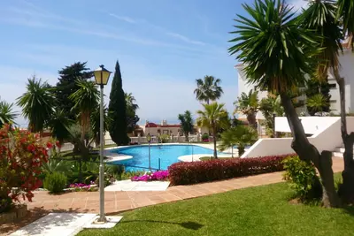Image de Luxe Sud Face Apt Wi-Fi Gratuit Tv Uk Vue Mer / Piscine Superbe + Ascenseur / Ascenseur
