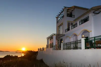 Image de Arillas - expansif Villa Avec Sunset vues de chaque pièce dans le nord ouest de Corfou