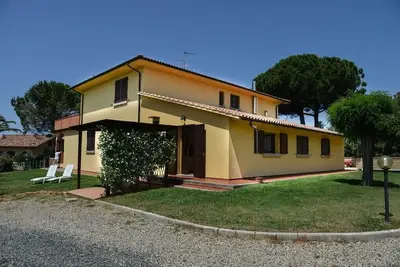 Image de Appartement indépendant au rez-de-chaussée avec jardin, place de parking avec vue mer, 4 pax