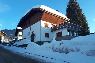 Image de Appartement à Megève - Haute Savoie - au pied des pistes, et près du centre.