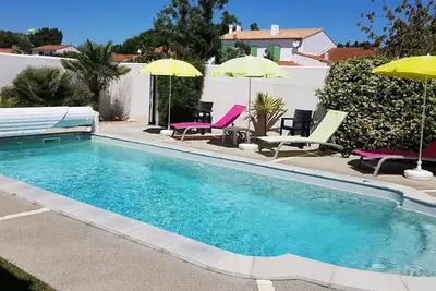 Image de Maison avec piscine chauffée, jolie terrasse, wifi, Ile De Re.