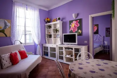 Image de 3 pièces à Menton avec Internet Wi-Fi