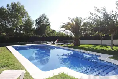Image de Beautiful Villa With Garden And Pool In True Jordi De Alfama. Close To The Beach