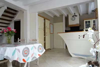 Image de A 50m de la mer, villa typique de 95m², calme, spacieuse, propre et ensoleillée