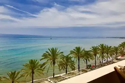 Image de Vue merveilleuse! Meilleur emplacement! Grand balcon! Marbella City!