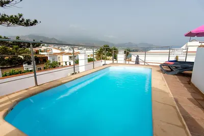 Image de Fabuleux appartement Penthouse, avec terrasse privée sur le toit et piscine, trois chambres