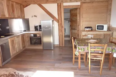 Image de Maison de caractère, Randonnées au départ de l'appartement. +/- chambre d’hôtes