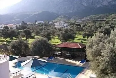 Image de Villa Moderne Entièrement Détachée (Zone Couverte De 240 M²) Avec Isolement Privé De 10m X 5m