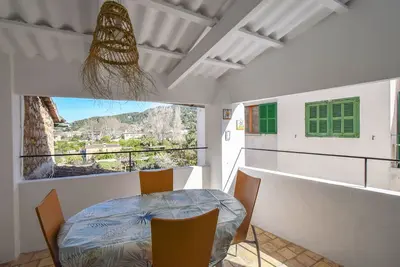 Image de Belle maison typique avec terrasse, Wifi, A/C, à distance de marche du centre
