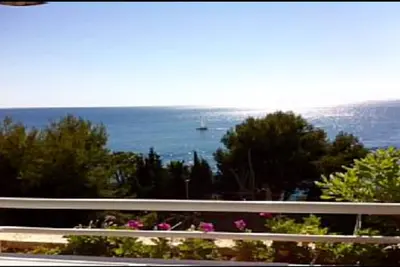Image de Bel Appartement Dans Un Endroit Idilique À 3 Minutes De La Plage (Vft / Gr / 00797)