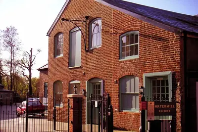Image de Vellum Court, Havant - une maison élégante à la maison pour explorer la côte sud