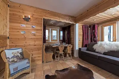 Image de Grand et Beau 1 Piece Cabine- 39 M2 - Immeuble Le Grand Roc