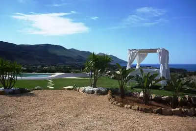 Image de Fantastique villa avec piscine privée et vue sur la mer
