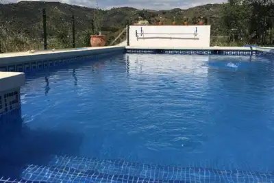 Studio, belle vue, climatisation, piscine rien que pour vous, sans vis à vis.