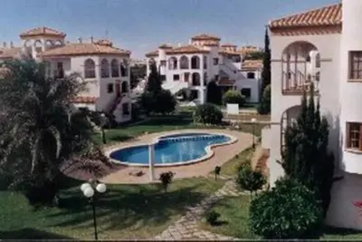 Image de appartement dans résidence- 3 pièces - 4/6 personnes. 15 metres, la piscine; 500 metres, la plages de sable.