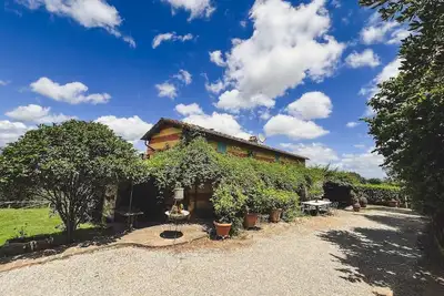 Image de Villa dell'Ortensia immersed in the nature with pool