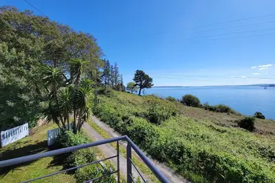 Image de Jolie villa bretonne, vue spectaculaire sur la mer, à Roscanvel, presqu'île de Crozon