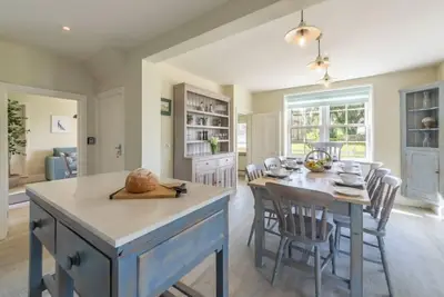 Image de Ashdale est un magnifique cottage offrant une vue fantastique sur les marais vers la mer