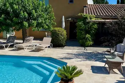 Image de Cotignac - Magnifique villa provençale avec piscine et jardin arboré, 6 couchages
