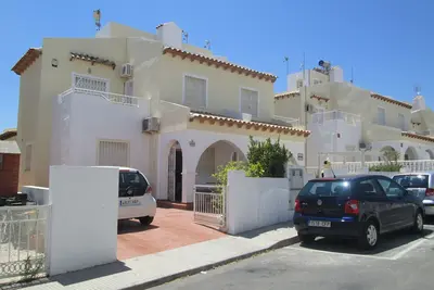 Image de Belle et spacieuse villa avec 2 chambres et 2 sdb, au sud de la Costa Blanca