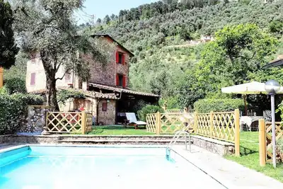 Image de Maison de campagne, récemment restaurée, avec piscine et vue panoramique