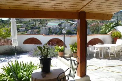 Image de Sanremo: maison de campagne avec patio -cod. citra 008055-Lt-0031