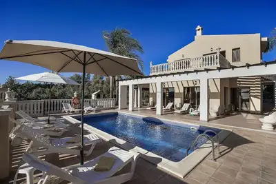 Image de Villa Rafaella - Coral Bay villa that sleeps 10 guests in 5 bedrooms