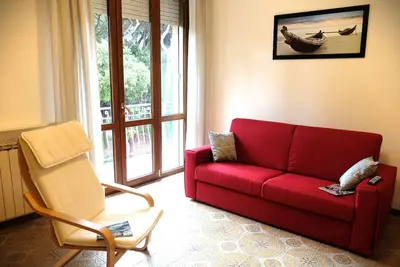 Image de Appartement 500 mt. de la mer, en face de la Pineta, avec un parking privé.