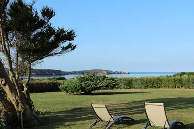 Image de Maison vue mer exceptionnelle - 350 m de la plage - grand jardin clos - calme