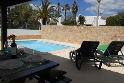 Image de Villa individuelle rustique 1 chambre, piscine privée. Très près de la plage.