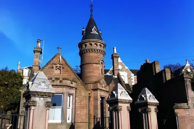 Image de Luxury Lodge House au coeur de Broughty Ferry avec jardin